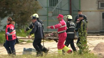 ALERTĂ la Costineşti: două persoane au MURIT, după ce au fost prinse sub un mal de pământ